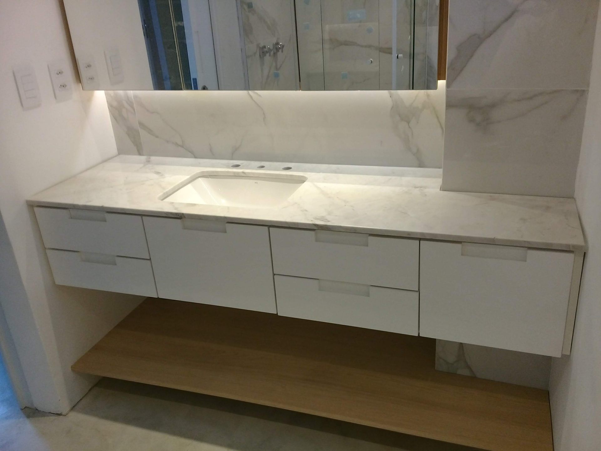 Banheiro Mármore Branco Paraná