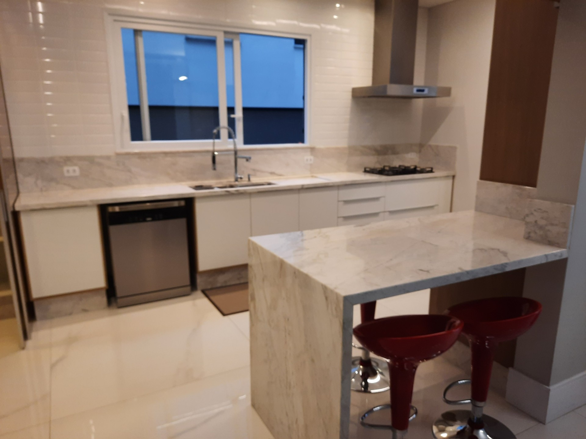 Cozinha Bar com Banquetas