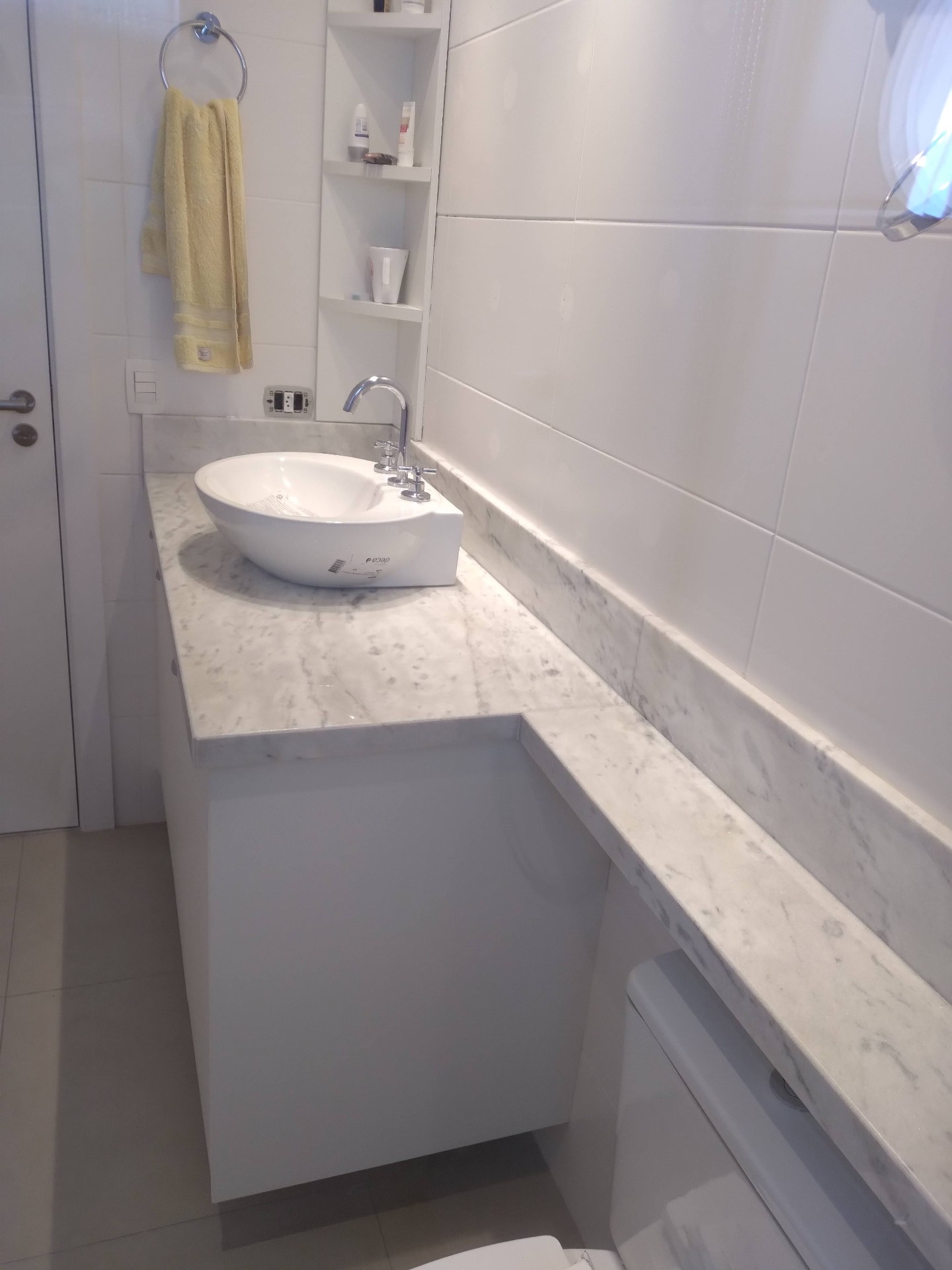 Banheiro Mármore Branco Rajado