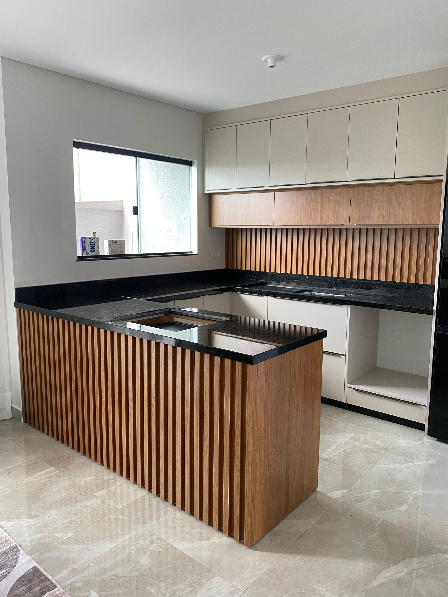 Cozinha Ripada Contemporânea